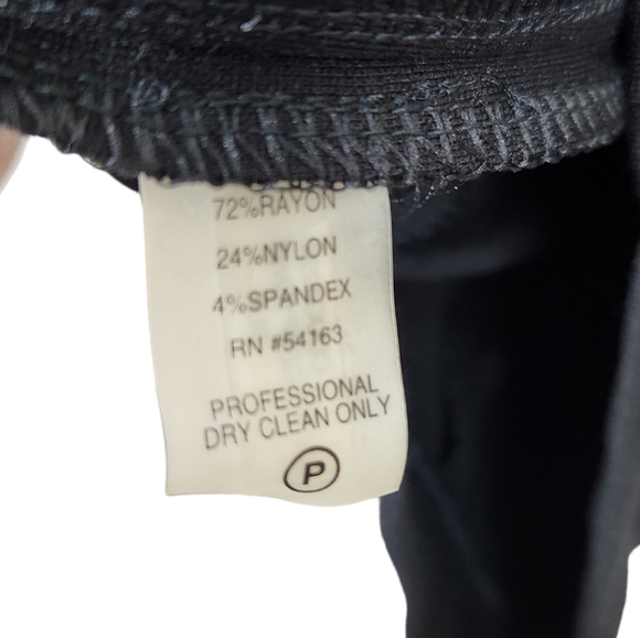 Calvin Klein Black Ruffled Zipper Floral Rose Shealth Dress LBD Women's Size 2 - Picture 12 of 12